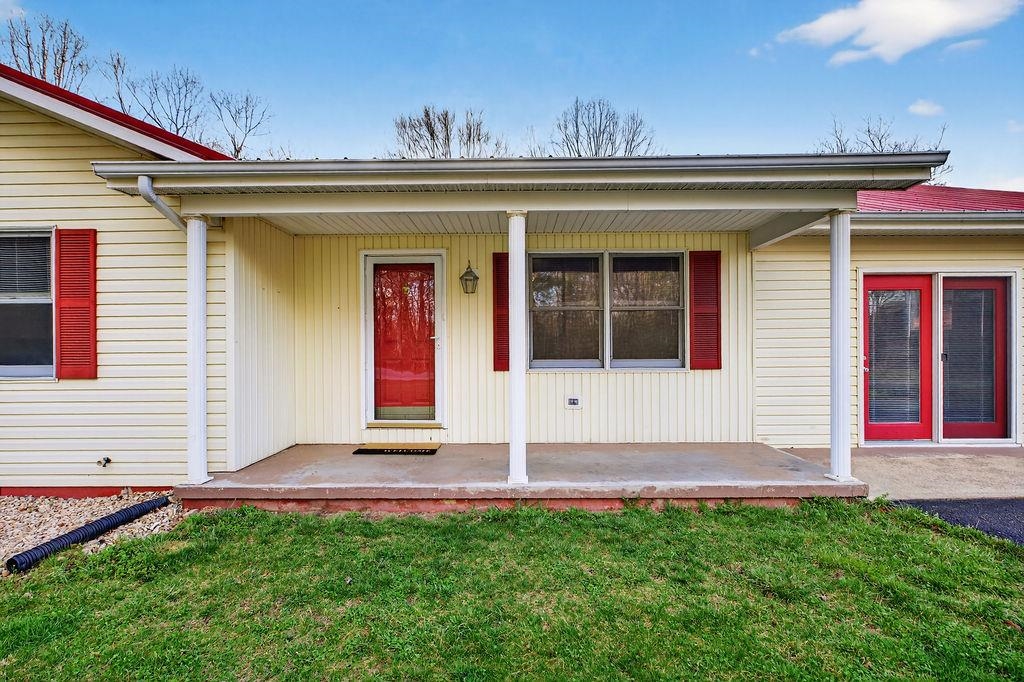5014 COLD SPRINGS RD, RAPHINE, Virginia 24472, 3 Bedrooms Bedrooms, ,2 BathroomsBathrooms,Residential,5014 COLD SPRINGS RD,674744 MLS # 674744