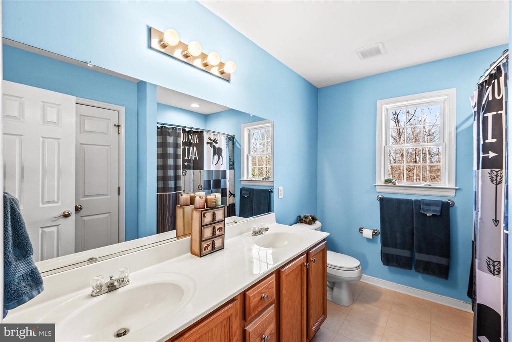 214 CASTLE PARK LN, MINERAL, Virginia 23117, 3 Bedrooms Bedrooms, ,2 BathroomsBathrooms,Residential,214 CASTLE PARK LN,VALA2009426 MLS # VALA2009426