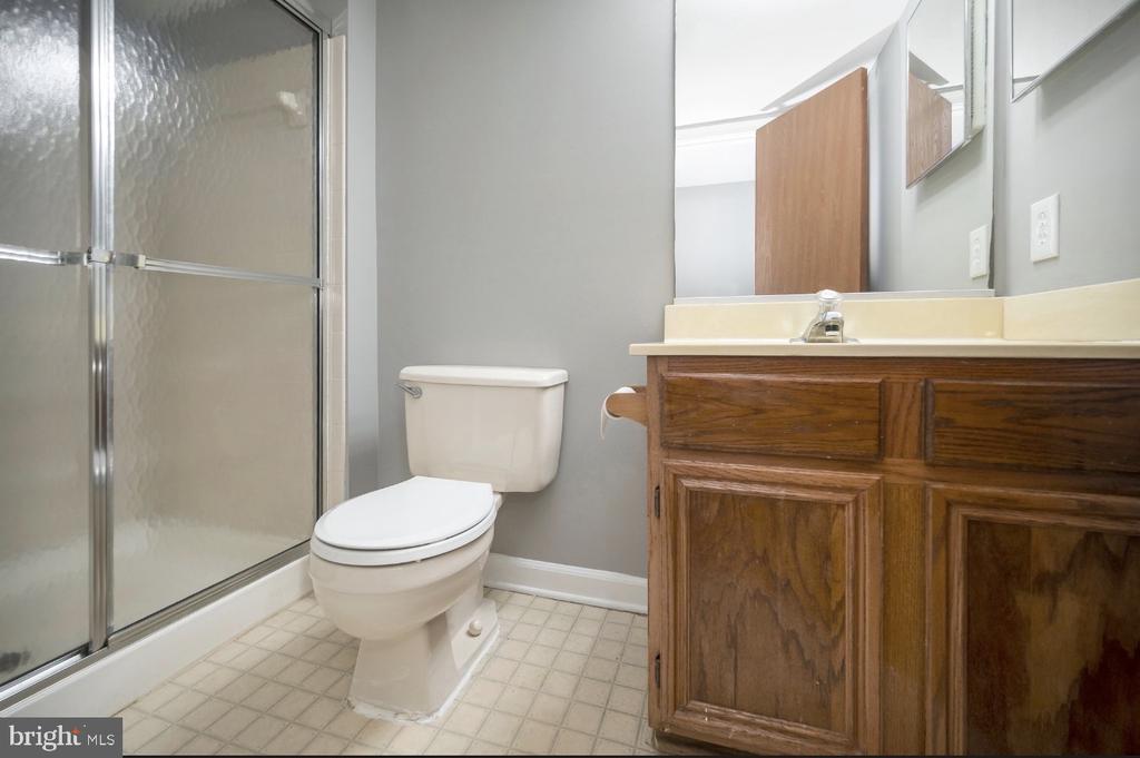 11615 JOY LN, FREDERICKSBURG, Virginia 22407, 4 Bedrooms Bedrooms, ,2 BathroomsBathrooms,Residential,11615 JOY LN,VASP2039626 MLS # VASP2039626