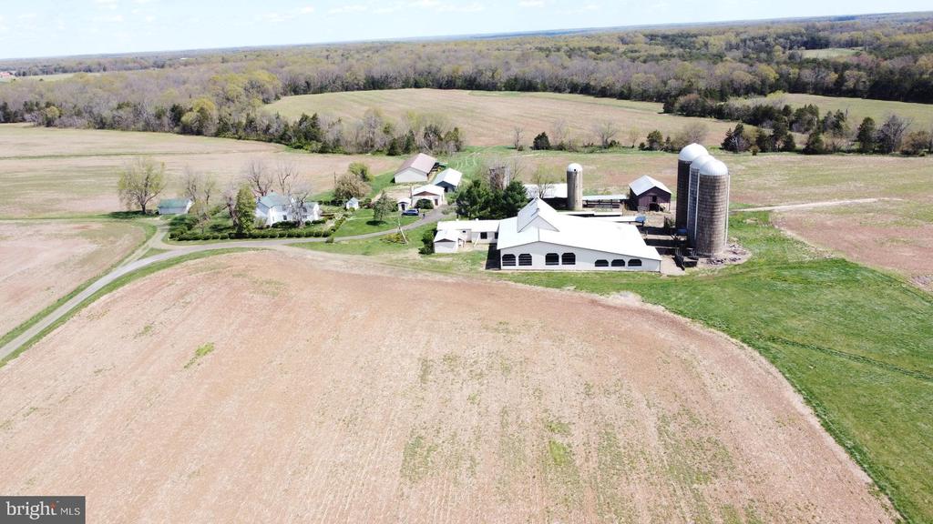 11312 TIMBUKTU LN, MIDLAND, Virginia, 5 Bedrooms Bedrooms, ,2 BathroomsBathrooms,Residential,11312 TIMBUKTU LN,VAFQ2021026 MLS # VAFQ2021026