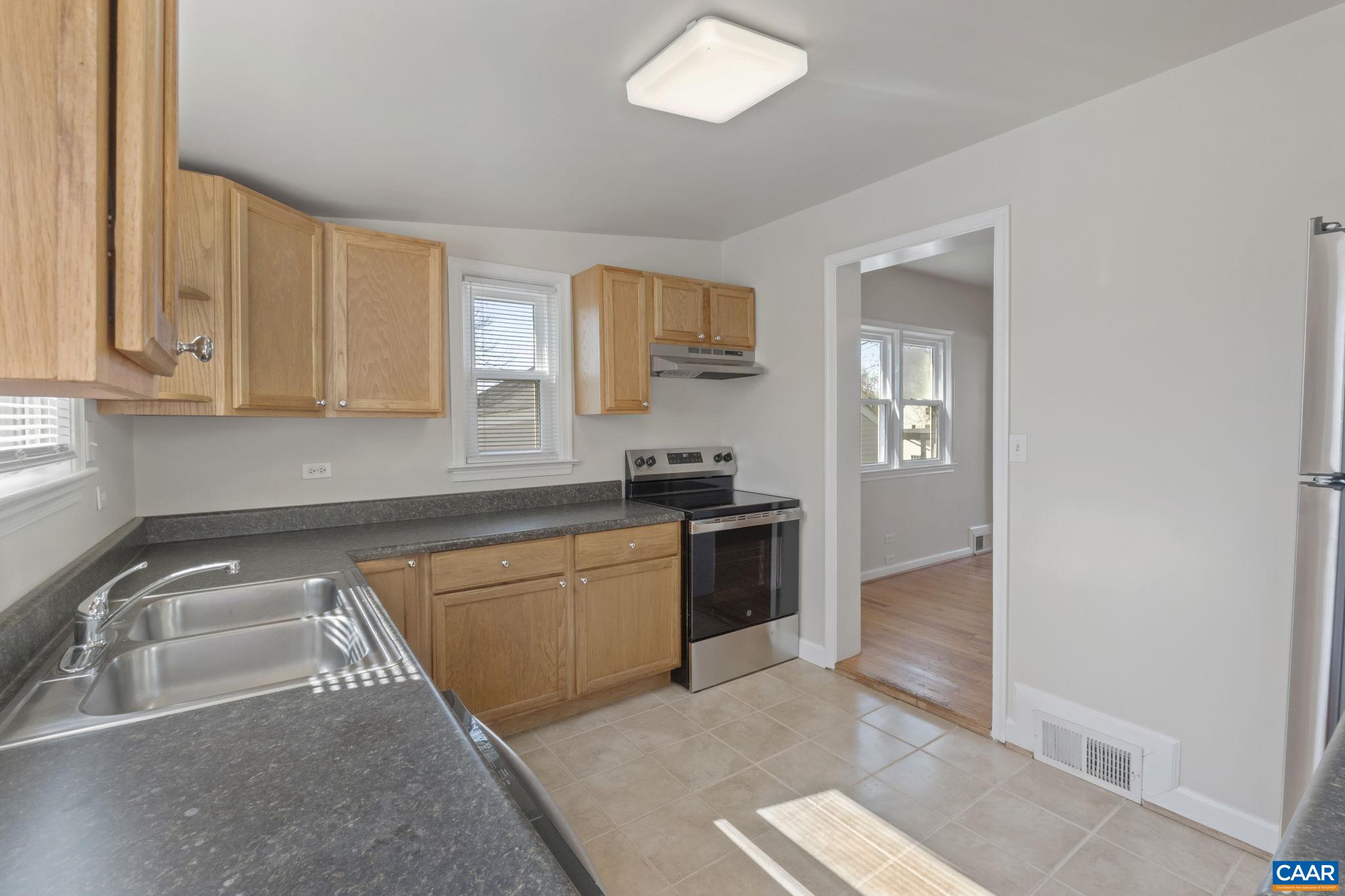 1012 ALTAVISTA AVE, CHARLOTTESVILLE, Virginia 22902, 4 Bedrooms Bedrooms, ,1 BathroomBathrooms,Residential,1012 ALTAVISTA AVE,674666 MLS # 674666 1012 ALTAVISTA AVE, CHARLOTTESVILLE, Virginia 22902, 4 Bedrooms Bedrooms, ,1 BathroomBathrooms,Residential,1012 ALTAVISTA AVE,674666 MLS # 674666