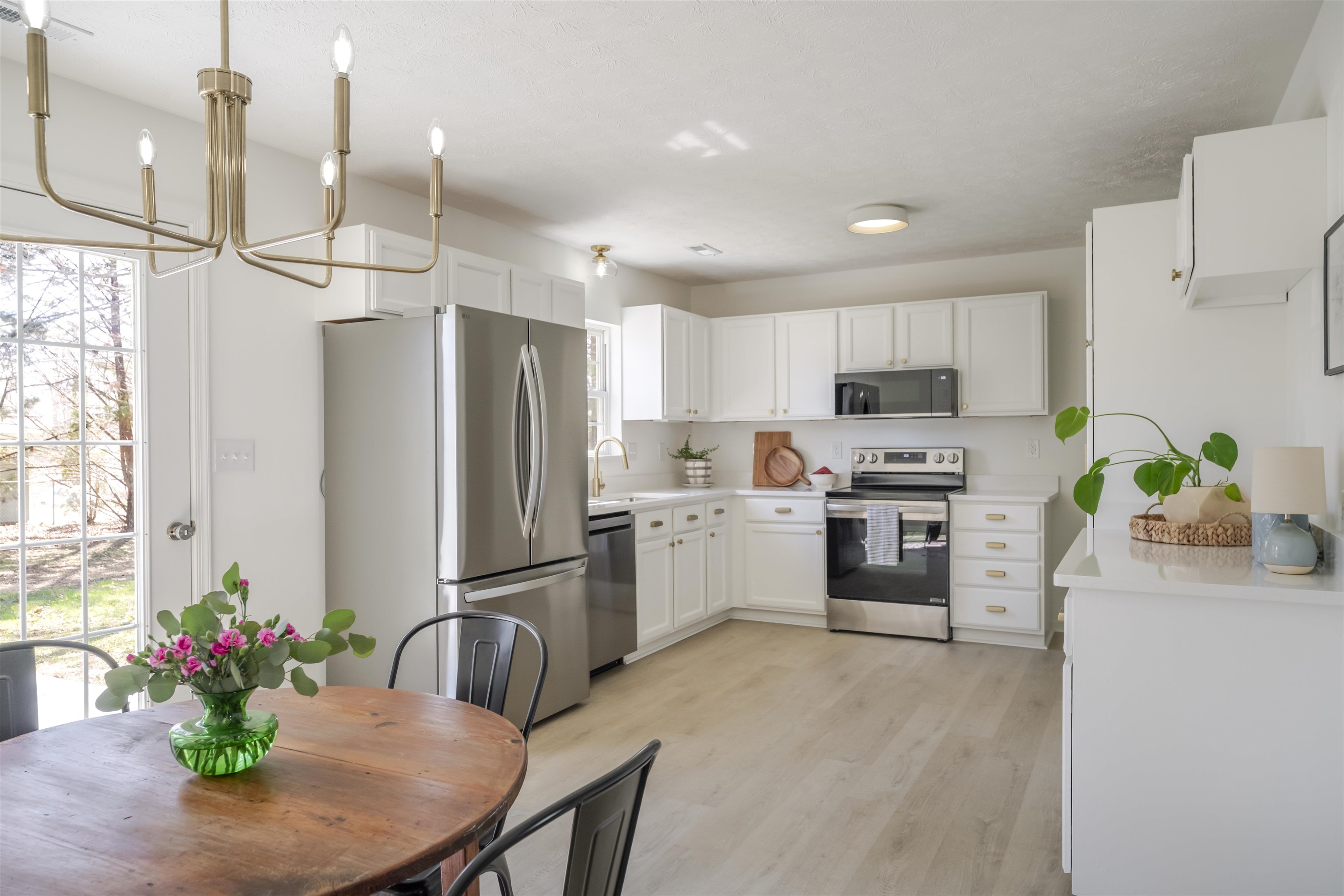 41 ASHBURN LN, WAYNESBORO, Virginia 22980, 3 Bedrooms Bedrooms, ,2 BathroomsBathrooms,Residential,41 ASHBURN LN,674754 MLS # 674754