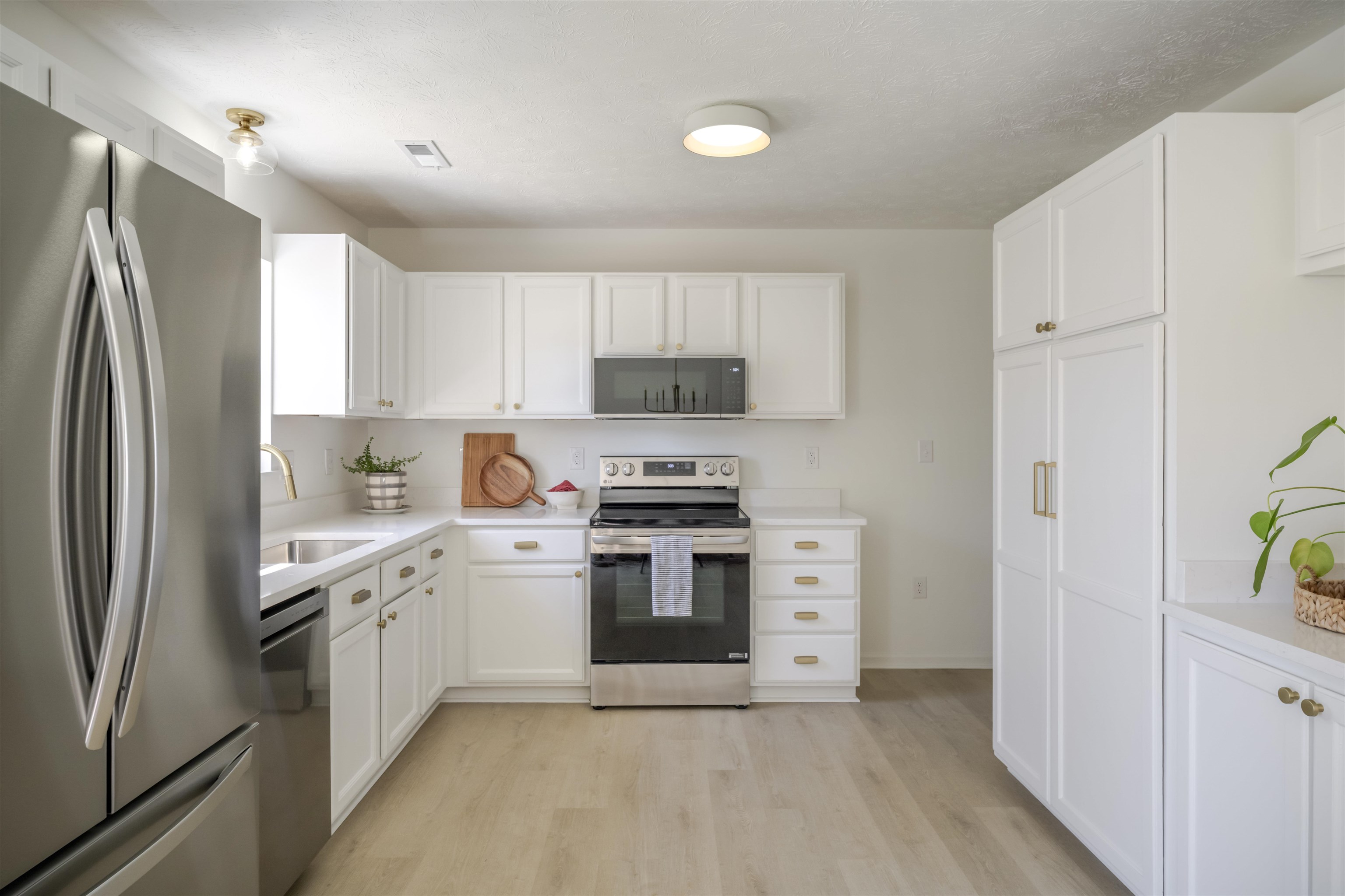 41 ASHBURN LN, WAYNESBORO, Virginia 22980, 3 Bedrooms Bedrooms, ,2 BathroomsBathrooms,Residential,41 ASHBURN LN,674754 MLS # 674754