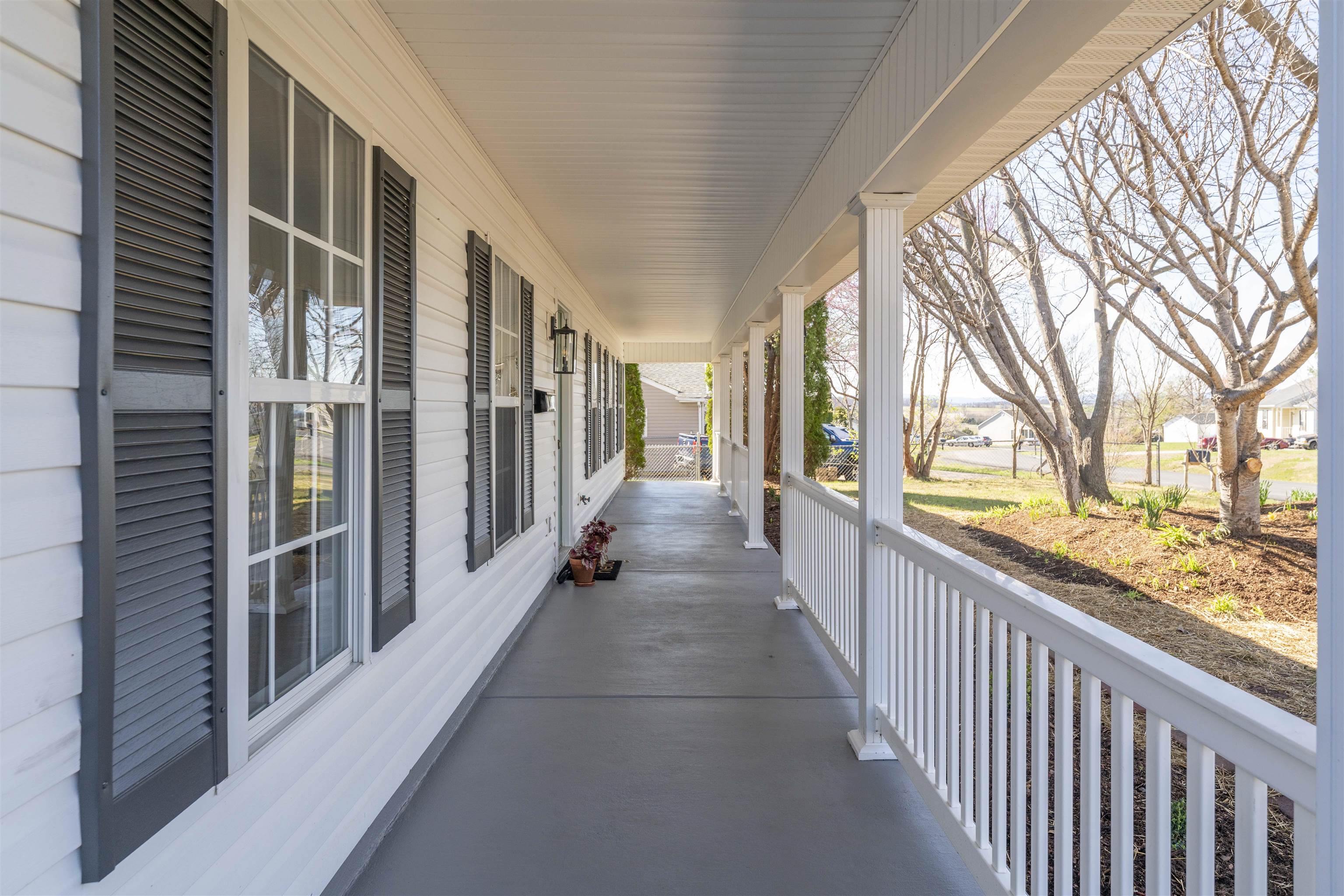 41 ASHBURN LN, WAYNESBORO, Virginia 22980, 3 Bedrooms Bedrooms, ,2 BathroomsBathrooms,Residential,41 ASHBURN LN,674754 MLS # 674754