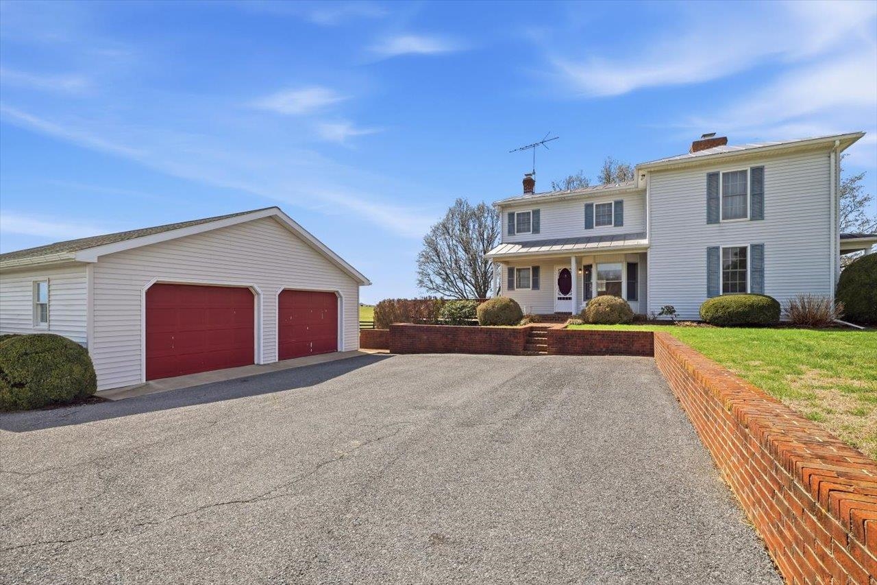 3005 LEE HWY, MOUNT SIDNEY, Virginia 24467, 3 Bedrooms Bedrooms, ,2 BathroomsBathrooms,Residential,3005 LEE HWY,674758 MLS # 674758