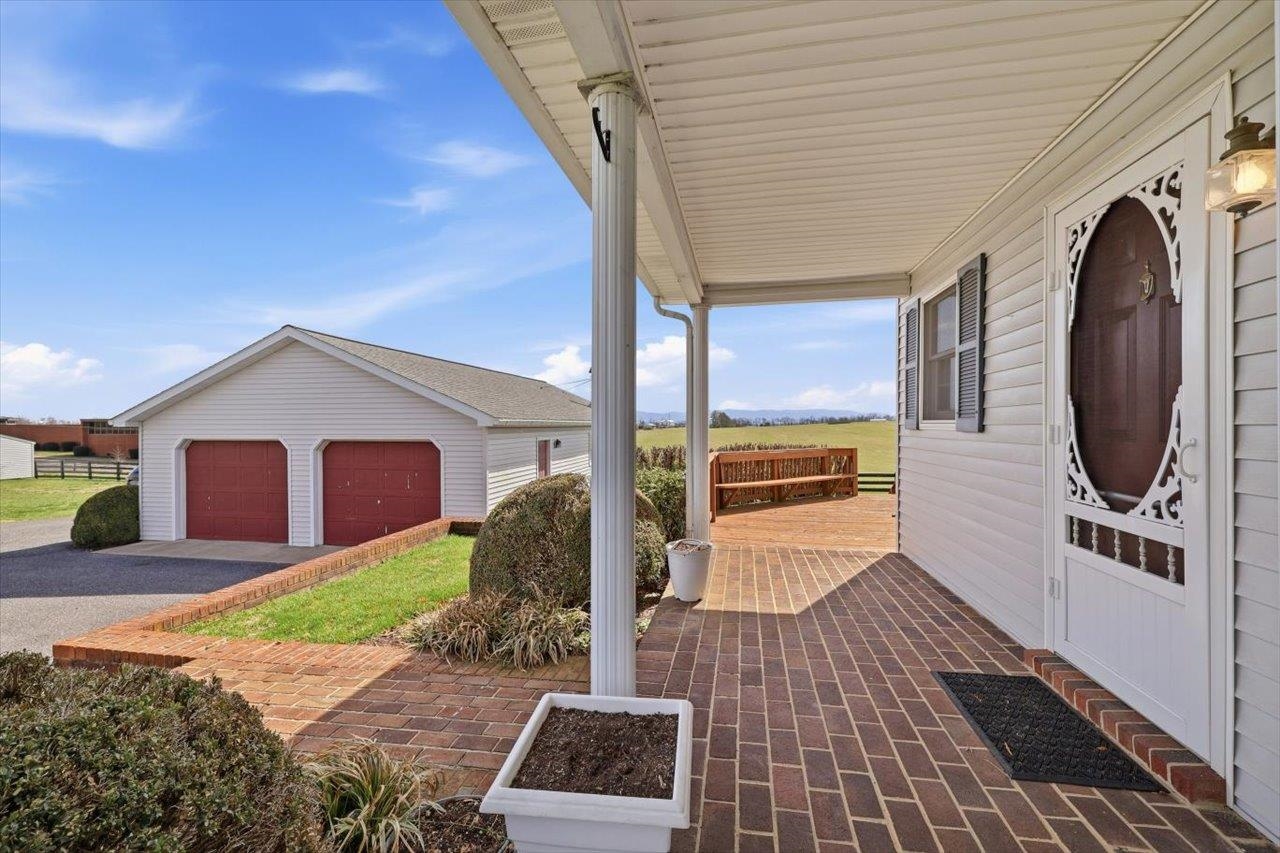 3005 LEE HWY, MOUNT SIDNEY, Virginia 24467, 3 Bedrooms Bedrooms, ,2 BathroomsBathrooms,Residential,3005 LEE HWY,674758 MLS # 674758