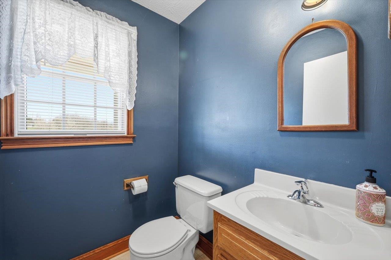 3005 LEE HWY, MOUNT SIDNEY, Virginia 24467, 3 Bedrooms Bedrooms, ,2 BathroomsBathrooms,Residential,3005 LEE HWY,674758 MLS # 674758