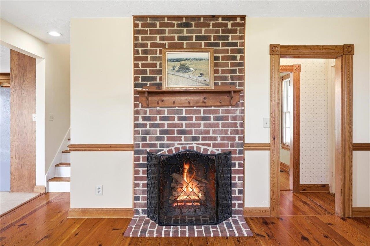 3005 LEE HWY, MOUNT SIDNEY, Virginia 24467, 3 Bedrooms Bedrooms, ,2 BathroomsBathrooms,Residential,3005 LEE HWY,674758 MLS # 674758