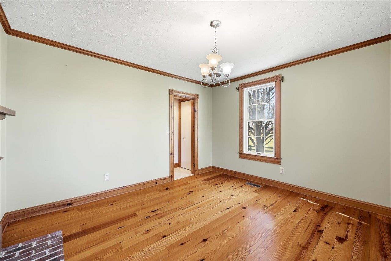 3005 LEE HWY, MOUNT SIDNEY, Virginia 24467, 3 Bedrooms Bedrooms, ,2 BathroomsBathrooms,Residential,3005 LEE HWY,674758 MLS # 674758