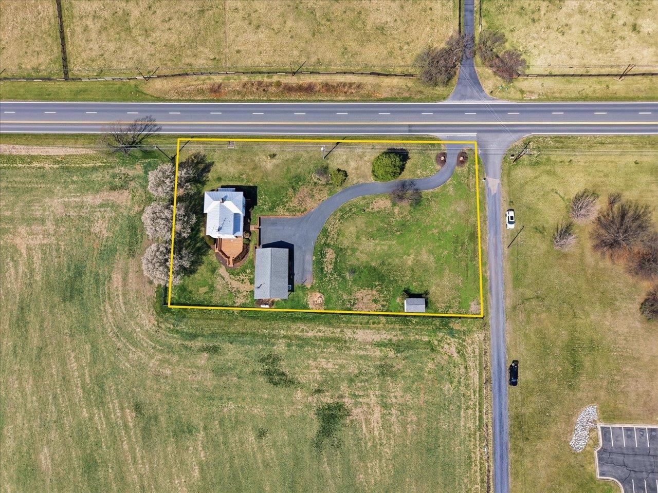 3005 LEE HWY, MOUNT SIDNEY, Virginia 24467, 3 Bedrooms Bedrooms, ,2 BathroomsBathrooms,Residential,3005 LEE HWY,674758 MLS # 674758