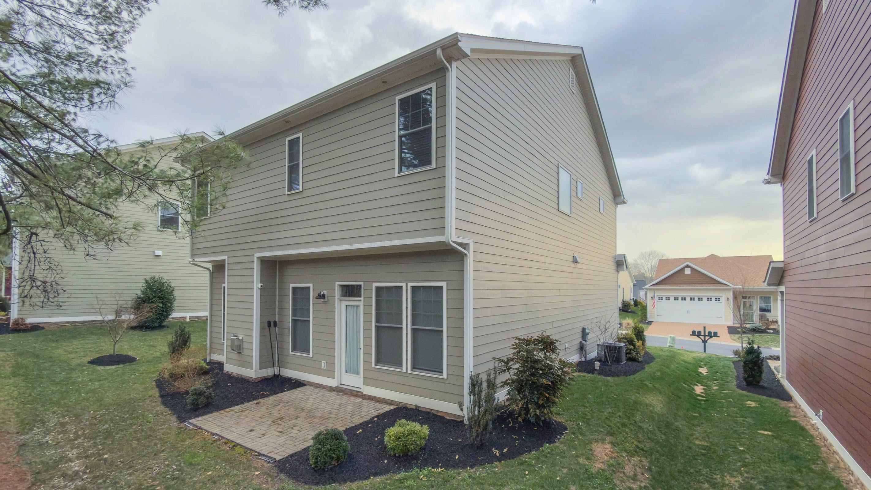 47 CHAMBERLAIN LOOP, LEXINGTON, Virginia 24450, 3 Bedrooms Bedrooms, ,2 BathroomsBathrooms,Residential,47 Chamberlain Loop Lexington, VA 24450,47 CHAMBERLAIN LOOP,674765 MLS # 674765