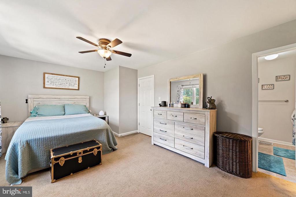 183 WANKOMA DR, REMINGTON, Virginia 22734, 2 Bedrooms Bedrooms, ,2 BathroomsBathrooms,Residential,183 WANKOMA DR,VAFQ2020744 MLS # VAFQ2020744