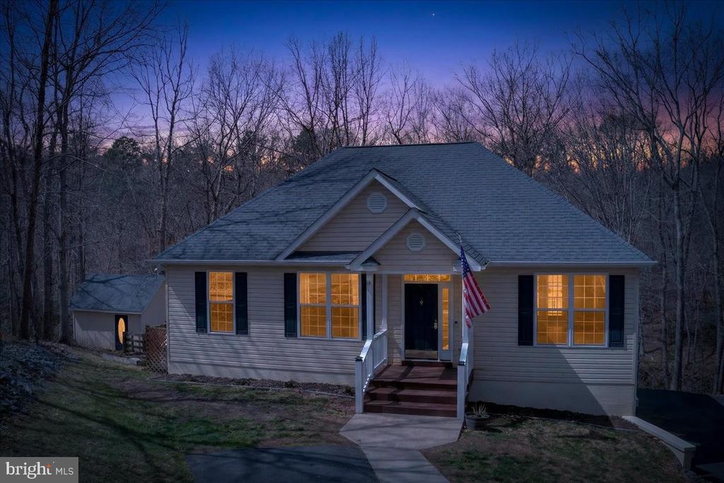 18 CHICKASAW PL, PALMYRA, Virginia 22963, 4 Bedrooms Bedrooms, ,3 BathroomsBathrooms,Residential,18 CHICKASAW PL,VAFN2000642 MLS # VAFN2000642