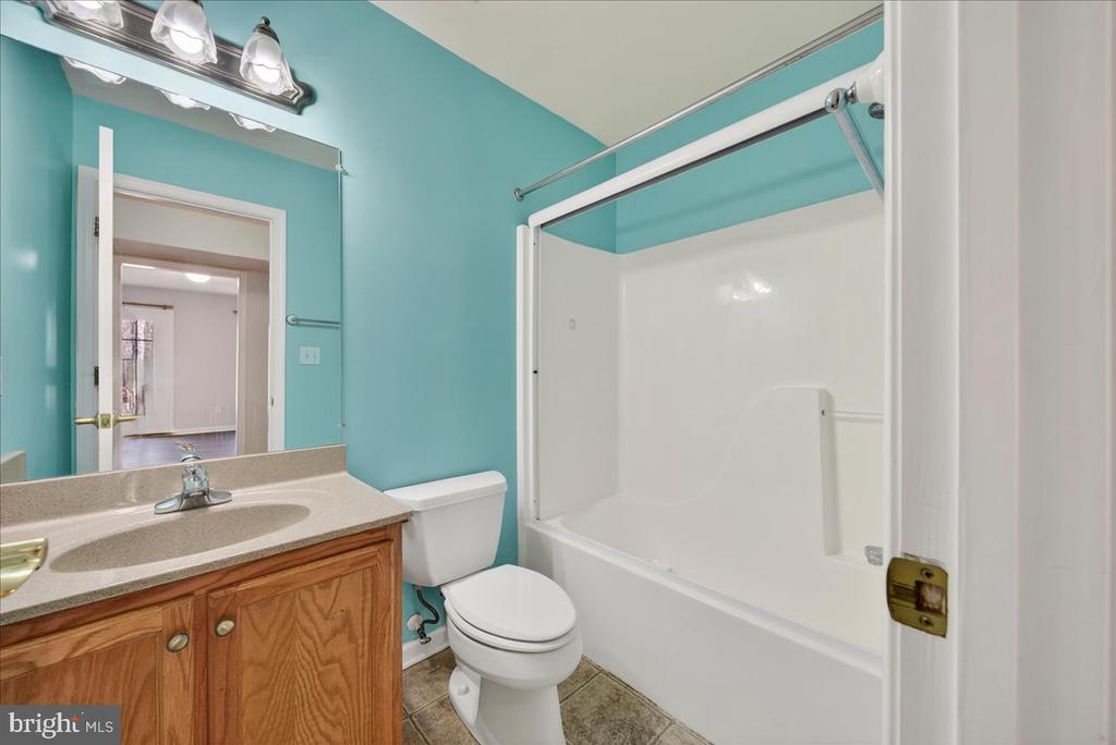 18 CHICKASAW PL, PALMYRA, Virginia 22963, 4 Bedrooms Bedrooms, ,3 BathroomsBathrooms,Residential,18 CHICKASAW PL,VAFN2000642 MLS # VAFN2000642