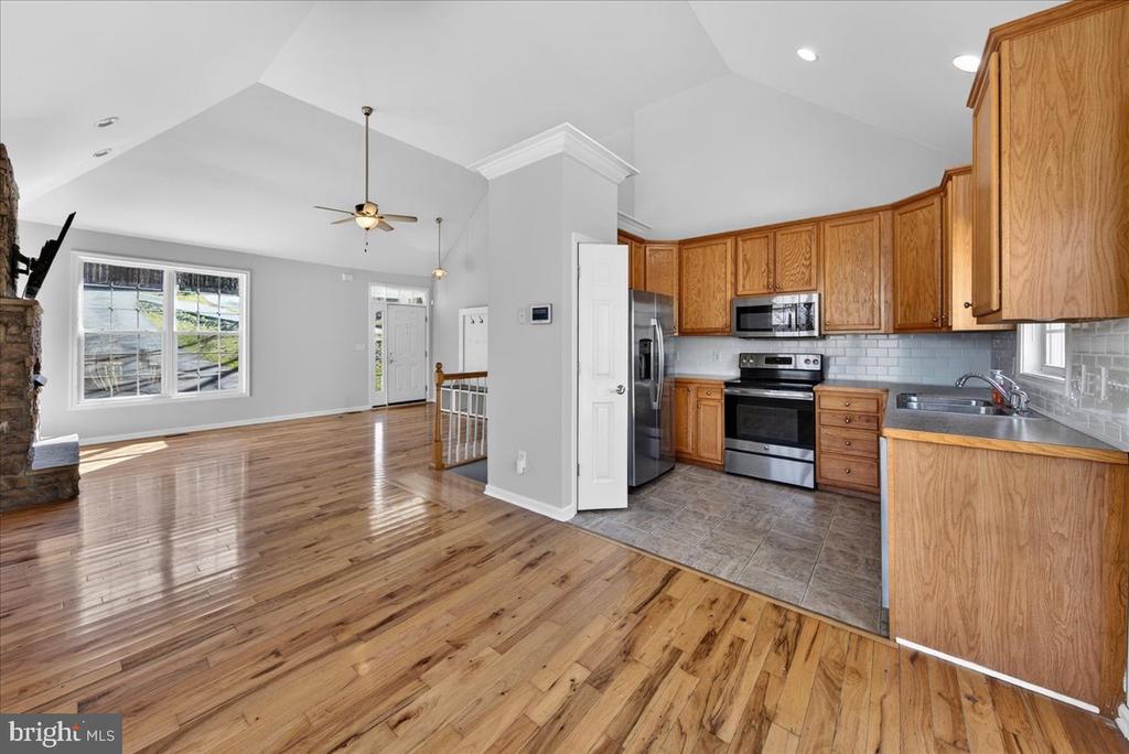 18 CHICKASAW PL, PALMYRA, Virginia 22963, 4 Bedrooms Bedrooms, ,3 BathroomsBathrooms,Residential,18 CHICKASAW PL,VAFN2000642 MLS # VAFN2000642