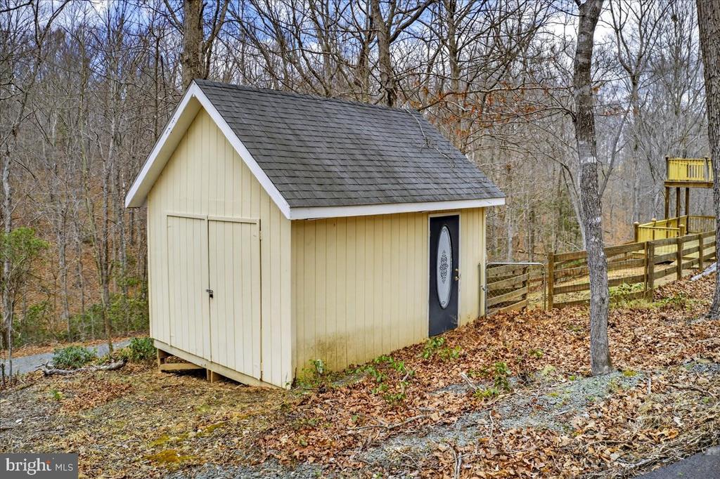 18 CHICKASAW PL, PALMYRA, Virginia 22963, 4 Bedrooms Bedrooms, ,3 BathroomsBathrooms,Residential,18 CHICKASAW PL,VAFN2000642 MLS # VAFN2000642