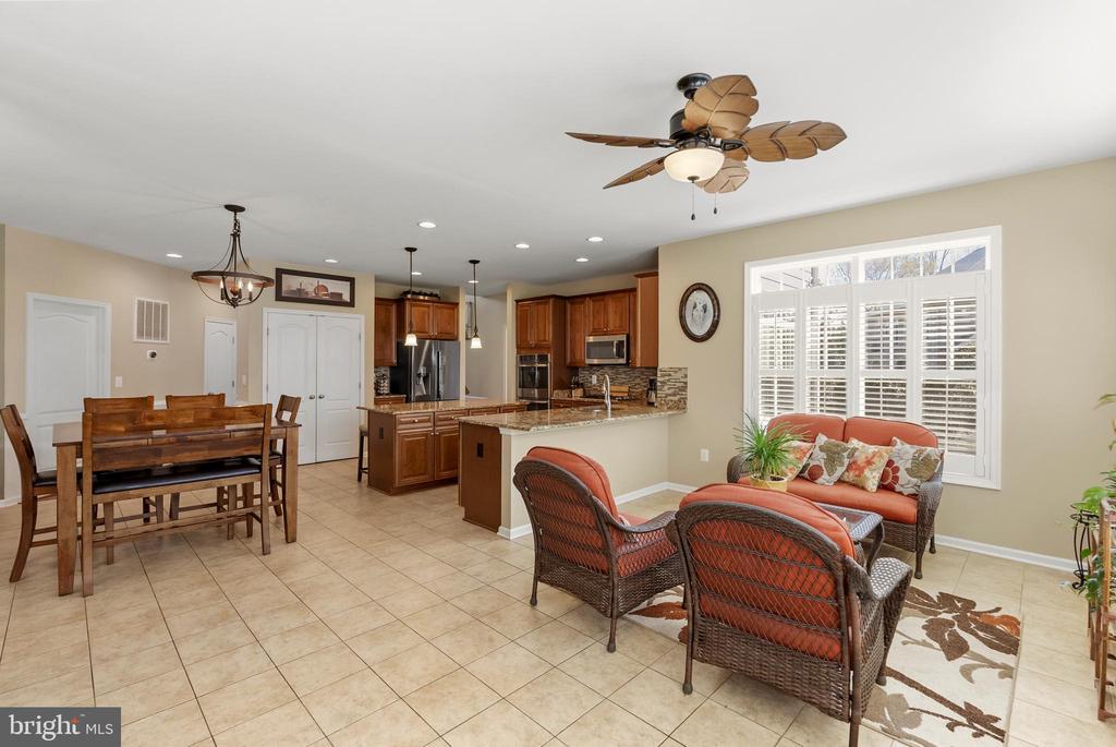 10502 TURNING LEAF LN, SPOTSYLVANIA, Virginia 22551, 5 Bedrooms Bedrooms, ,3 BathroomsBathrooms,Residential,10502 TURNING LEAF LN,VASP2040224 MLS # VASP2040224