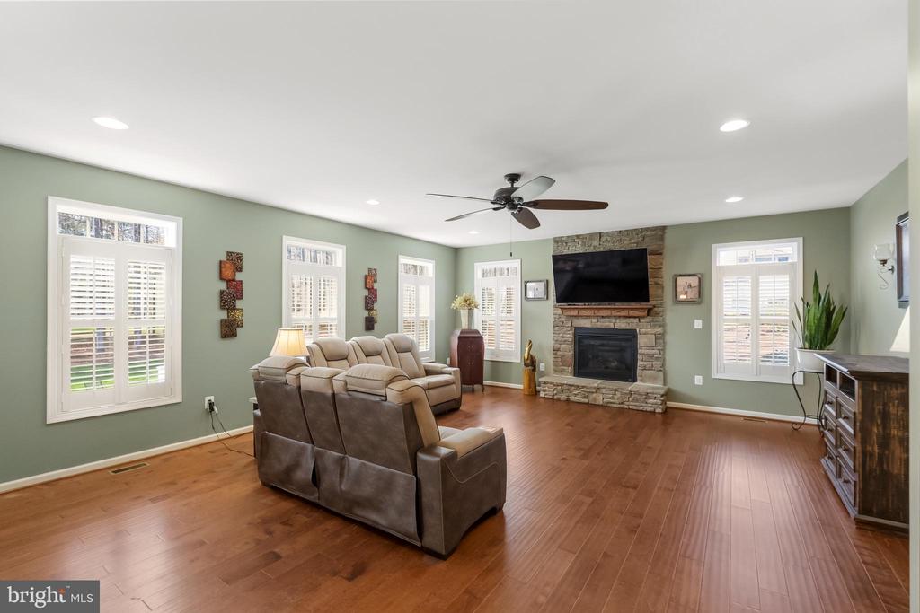 10502 TURNING LEAF LN, SPOTSYLVANIA, Virginia 22551, 5 Bedrooms Bedrooms, ,3 BathroomsBathrooms,Residential,10502 TURNING LEAF LN,VASP2040224 MLS # VASP2040224