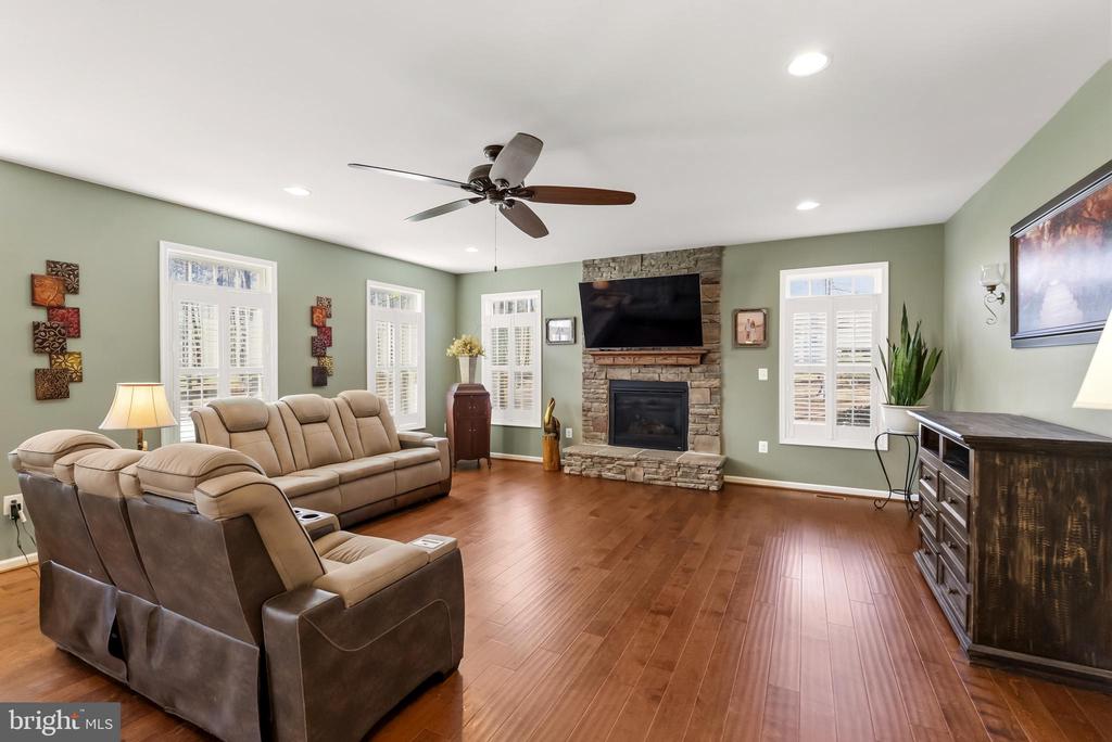 10502 TURNING LEAF LN, SPOTSYLVANIA, Virginia 22551, 5 Bedrooms Bedrooms, ,3 BathroomsBathrooms,Residential,10502 TURNING LEAF LN,VASP2040224 MLS # VASP2040224