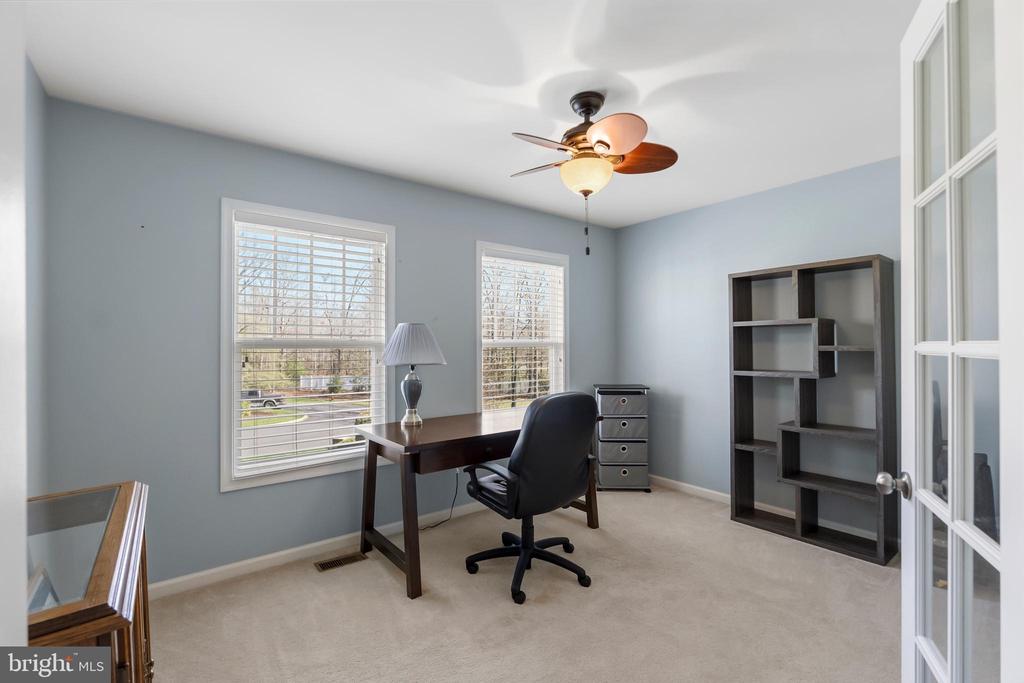 10502 TURNING LEAF LN, SPOTSYLVANIA, Virginia 22551, 5 Bedrooms Bedrooms, ,3 BathroomsBathrooms,Residential,10502 TURNING LEAF LN,VASP2040224 MLS # VASP2040224