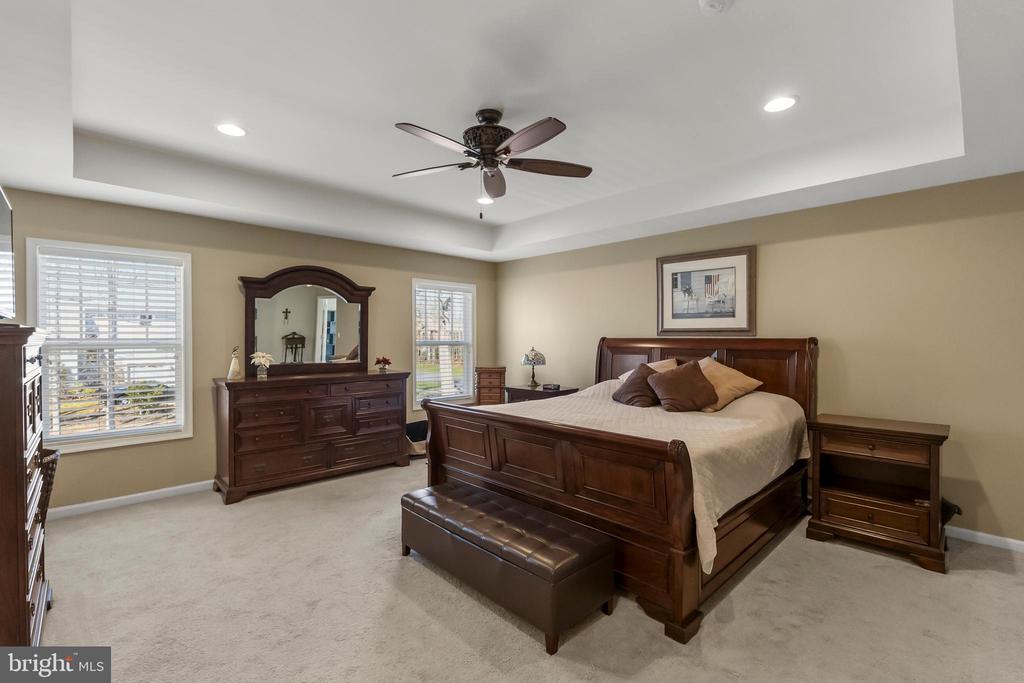 10502 TURNING LEAF LN, SPOTSYLVANIA, Virginia 22551, 5 Bedrooms Bedrooms, ,3 BathroomsBathrooms,Residential,10502 TURNING LEAF LN,VASP2040224 MLS # VASP2040224