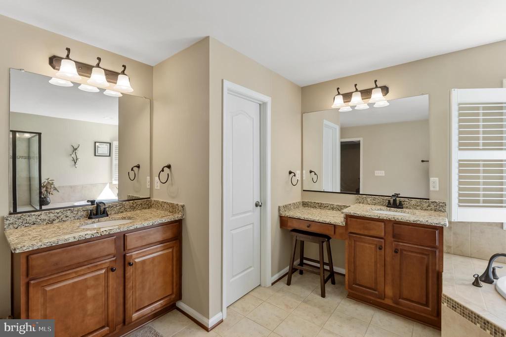 10502 TURNING LEAF LN, SPOTSYLVANIA, Virginia 22551, 5 Bedrooms Bedrooms, ,3 BathroomsBathrooms,Residential,10502 TURNING LEAF LN,VASP2040224 MLS # VASP2040224