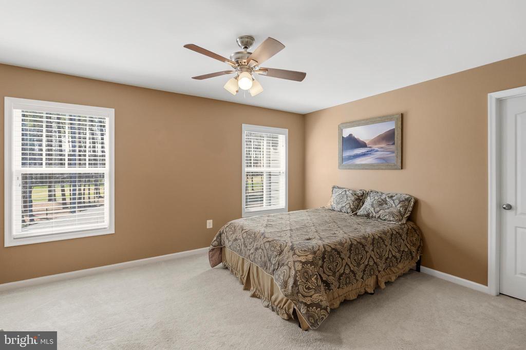 10502 TURNING LEAF LN, SPOTSYLVANIA, Virginia 22551, 5 Bedrooms Bedrooms, ,3 BathroomsBathrooms,Residential,10502 TURNING LEAF LN,VASP2040224 MLS # VASP2040224