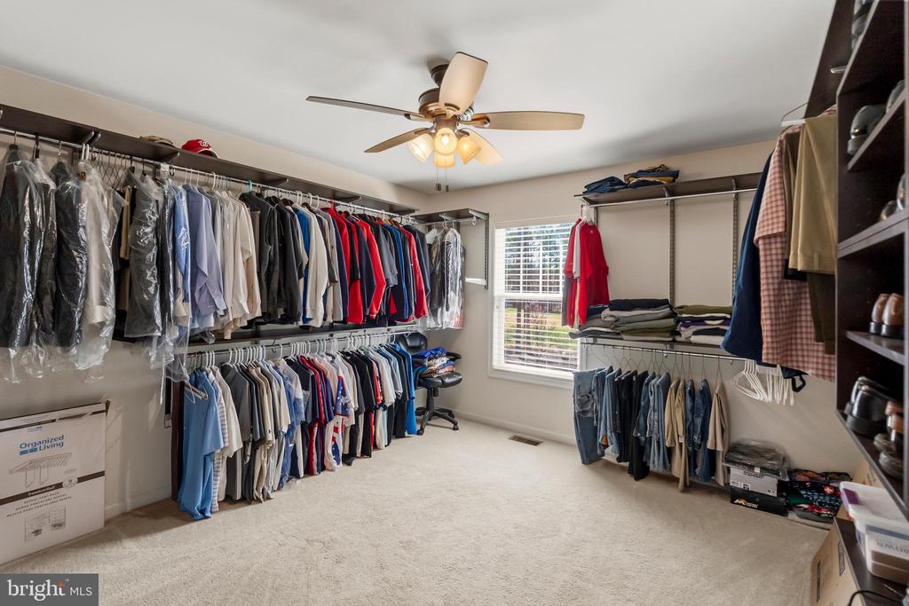 10502 TURNING LEAF LN, SPOTSYLVANIA, Virginia 22551, 5 Bedrooms Bedrooms, ,3 BathroomsBathrooms,Residential,10502 TURNING LEAF LN,VASP2040224 MLS # VASP2040224