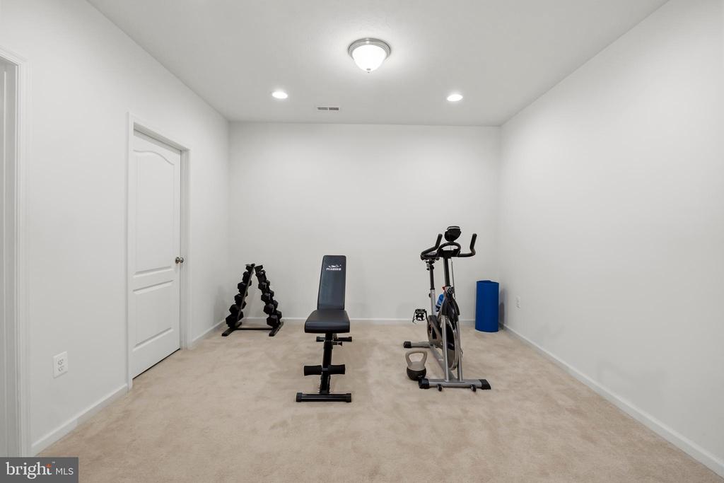 10502 TURNING LEAF LN, SPOTSYLVANIA, Virginia 22551, 5 Bedrooms Bedrooms, ,3 BathroomsBathrooms,Residential,10502 TURNING LEAF LN,VASP2040224 MLS # VASP2040224