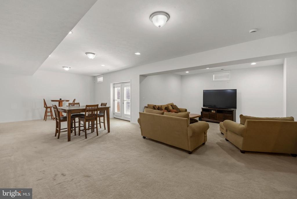 10502 TURNING LEAF LN, SPOTSYLVANIA, Virginia 22551, 5 Bedrooms Bedrooms, ,3 BathroomsBathrooms,Residential,10502 TURNING LEAF LN,VASP2040224 MLS # VASP2040224