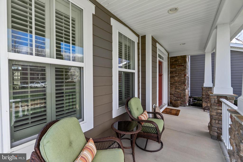 10502 TURNING LEAF LN, SPOTSYLVANIA, Virginia 22551, 5 Bedrooms Bedrooms, ,3 BathroomsBathrooms,Residential,10502 TURNING LEAF LN,VASP2040224 MLS # VASP2040224