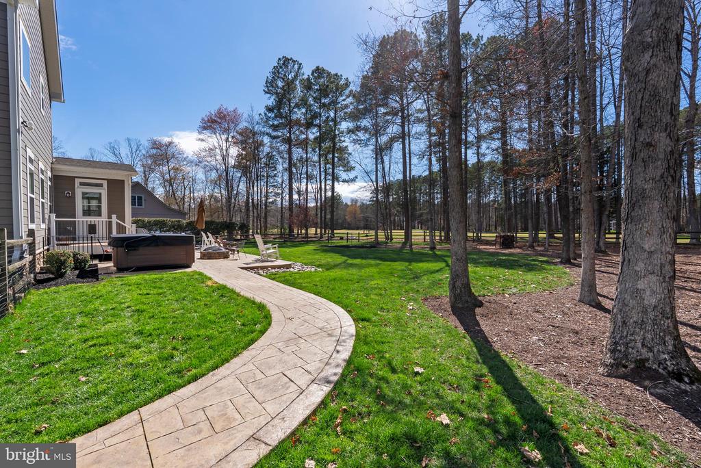 10502 TURNING LEAF LN, SPOTSYLVANIA, Virginia 22551, 5 Bedrooms Bedrooms, ,3 BathroomsBathrooms,Residential,10502 TURNING LEAF LN,VASP2040224 MLS # VASP2040224