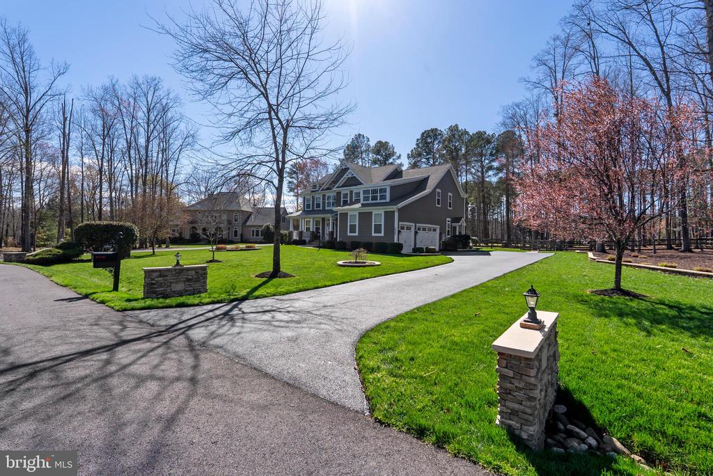 10502 TURNING LEAF LN, SPOTSYLVANIA, Virginia 22551, 5 Bedrooms Bedrooms, ,3 BathroomsBathrooms,Residential,10502 TURNING LEAF LN,VASP2040224 MLS # VASP2040224