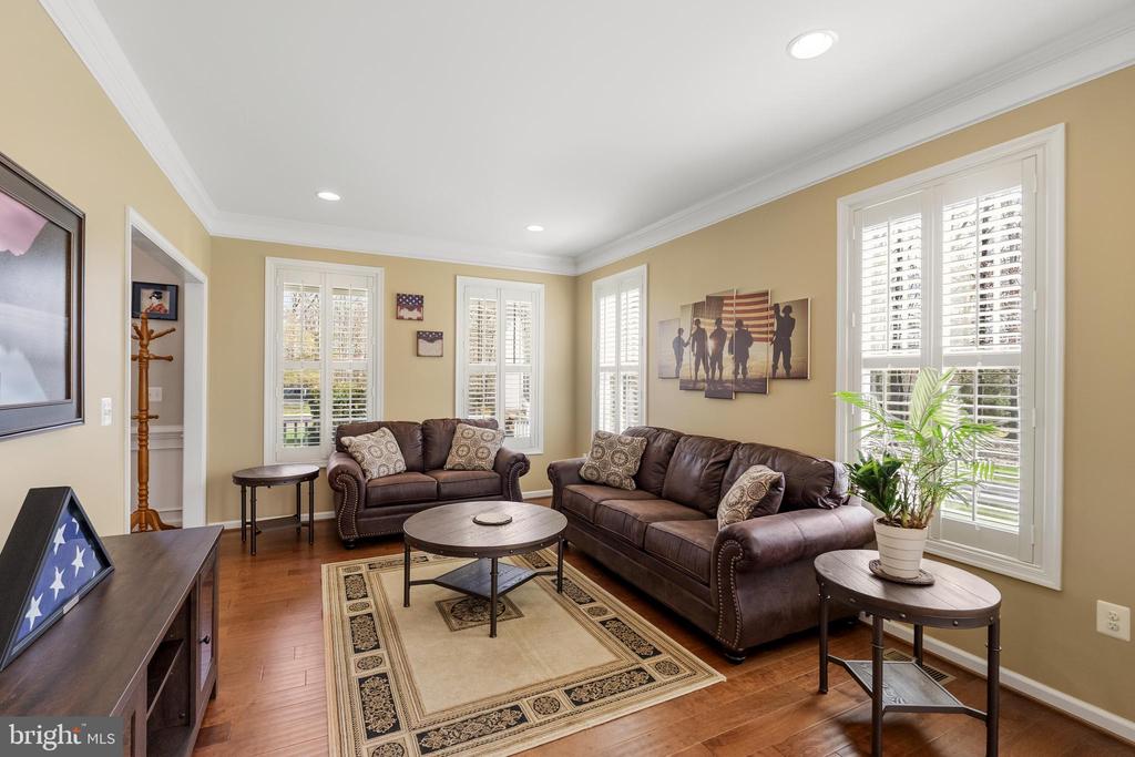 10502 TURNING LEAF LN, SPOTSYLVANIA, Virginia 22551, 5 Bedrooms Bedrooms, ,3 BathroomsBathrooms,Residential,10502 TURNING LEAF LN,VASP2040224 MLS # VASP2040224