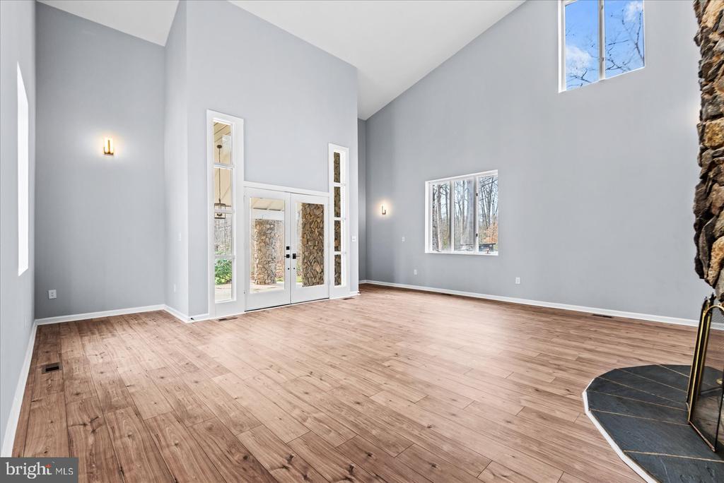 7621 RIVER RD, FREDERICKSBURG, Virginia 22407, 4 Bedrooms Bedrooms, ,3 BathroomsBathrooms,Residential,7621 RIVER RD,VASP2040322 MLS # VASP2040322