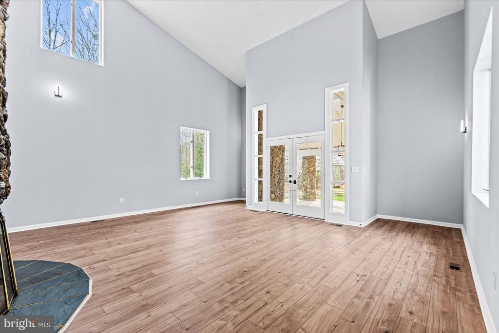 7621 RIVER RD, FREDERICKSBURG, Virginia 22407, 4 Bedrooms Bedrooms, ,3 BathroomsBathrooms,Residential,7621 RIVER RD,VASP2040322 MLS # VASP2040322