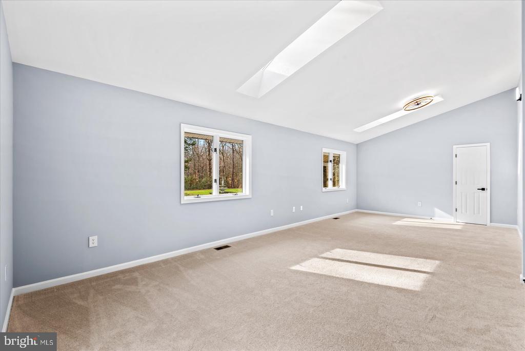 7621 RIVER RD, FREDERICKSBURG, Virginia 22407, 4 Bedrooms Bedrooms, ,3 BathroomsBathrooms,Residential,7621 RIVER RD,VASP2040322 MLS # VASP2040322