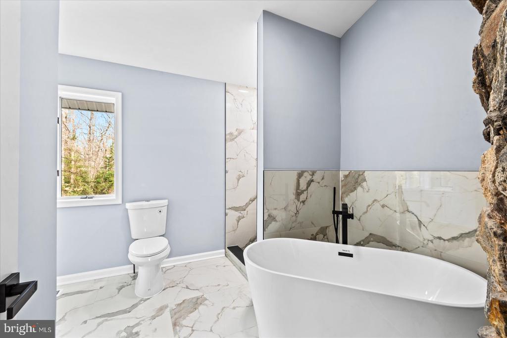 7621 RIVER RD, FREDERICKSBURG, Virginia 22407, 4 Bedrooms Bedrooms, ,3 BathroomsBathrooms,Residential,7621 RIVER RD,VASP2040322 MLS # VASP2040322