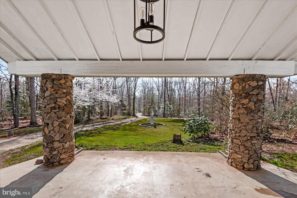 7621 RIVER RD, FREDERICKSBURG, Virginia 22407, 4 Bedrooms Bedrooms, ,3 BathroomsBathrooms,Residential,7621 RIVER RD,VASP2040322 MLS # VASP2040322