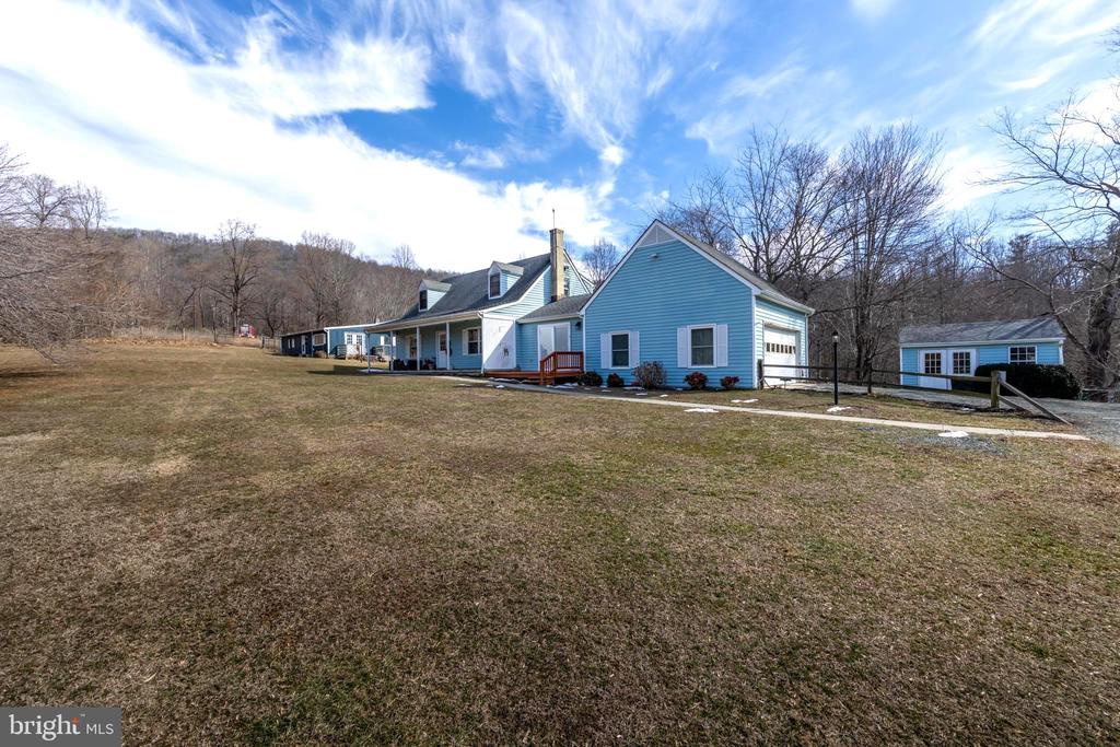 165 BROKENBACK MOUNTAIN RD, FREE UNION, Virginia 22940, 7 Bedrooms Bedrooms, ,5 BathroomsBathrooms,Residential,165 BROKENBACK MOUNTAIN RD,VAGR2000836 MLS # VAGR2000836