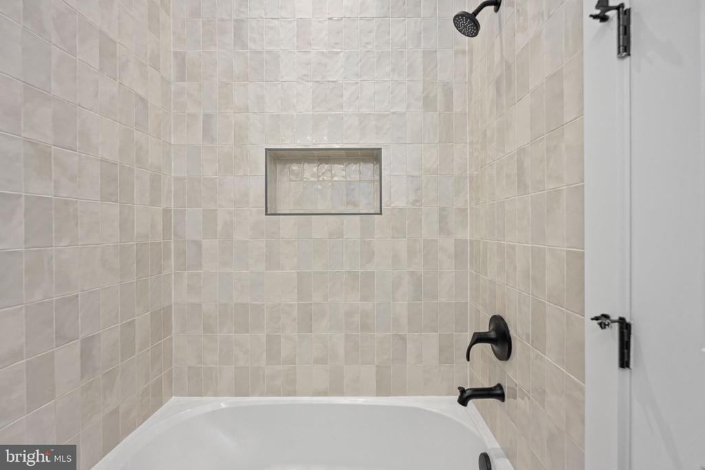 9435 SIGNATURE WAY, FREDERICKSBURG, Virginia 22407, 5 Bedrooms Bedrooms, ,4 BathroomsBathrooms,Residential,9435 SIGNATURE WAY,VASP2040334 MLS # VASP2040334