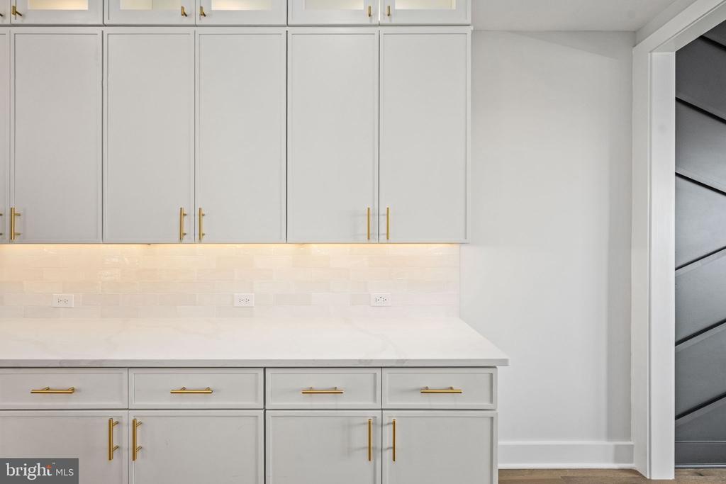 9435 SIGNATURE WAY, FREDERICKSBURG, Virginia 22407, 5 Bedrooms Bedrooms, ,4 BathroomsBathrooms,Residential,9435 SIGNATURE WAY,VASP2040334 MLS # VASP2040334