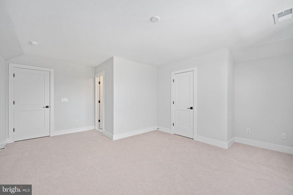 9435 SIGNATURE WAY, FREDERICKSBURG, Virginia 22407, 5 Bedrooms Bedrooms, ,4 BathroomsBathrooms,Residential,9435 SIGNATURE WAY,VASP2040334 MLS # VASP2040334