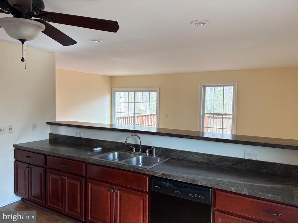 41 ELIZABETH LN, LOUISA, Virginia 23093, 3 Bedrooms Bedrooms, ,2 BathroomsBathrooms,Residential,41 ELIZABETH LN,VALA2009510 MLS # VALA2009510