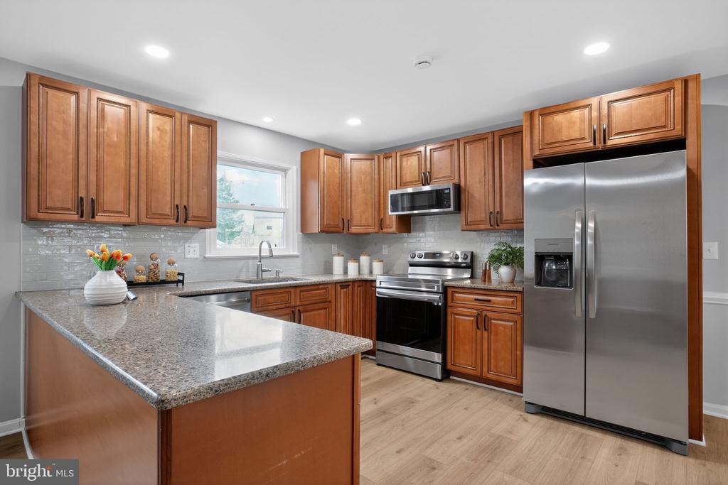 11314 YORKSHIRE CT, FREDERICKSBURG, Virginia 22407, ,Residential,11314 YORKSHIRE CT,VASP2040338 MLS # VASP2040338