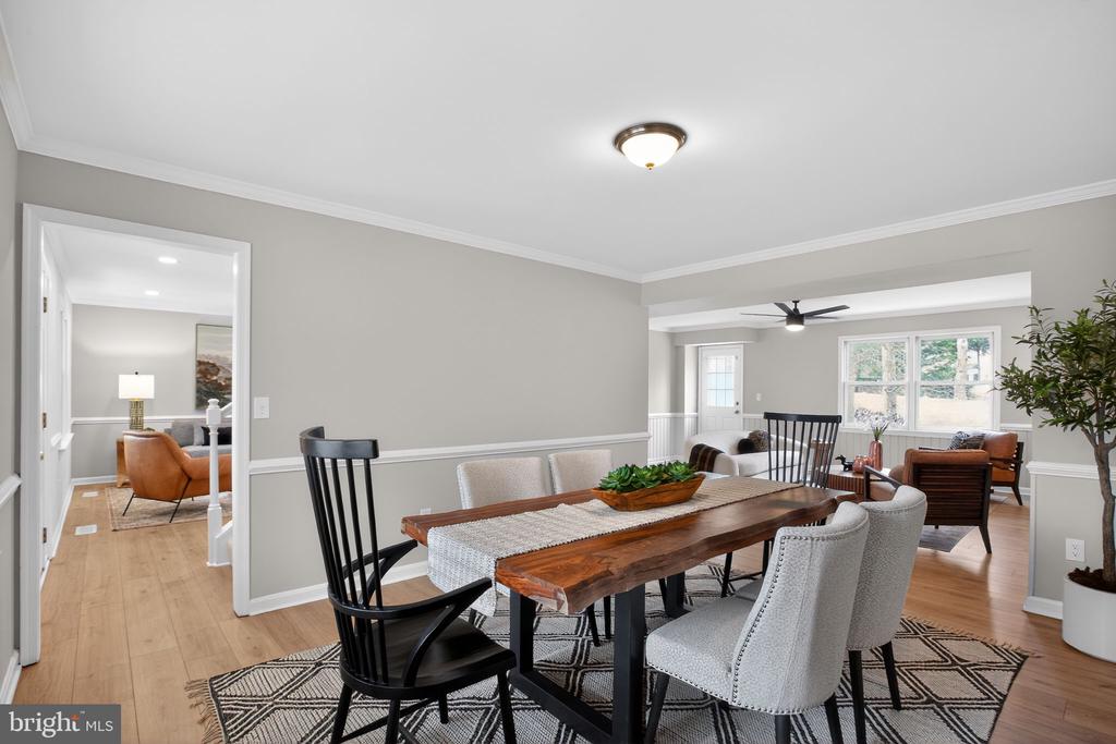 11314 YORKSHIRE CT, FREDERICKSBURG, Virginia 22407, ,Residential,11314 YORKSHIRE CT,VASP2040338 MLS # VASP2040338