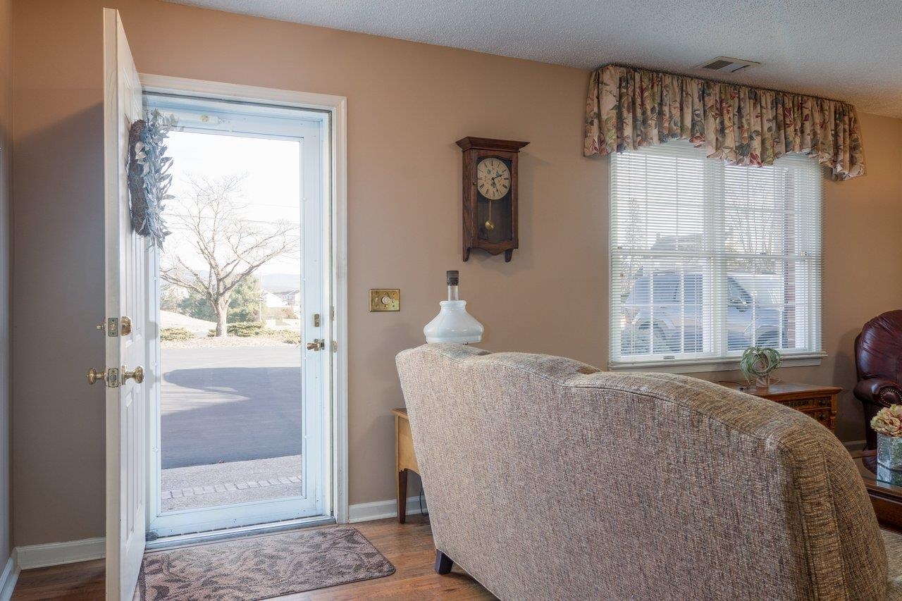 688 TOWER ST, HARRISONBURG, Virginia 22802, 3 Bedrooms Bedrooms, ,2 BathroomsBathrooms,Residential,688 TOWER ST,673349 MLS # 673349 688 TOWER ST, HARRISONBURG, Virginia 22802, 3 Bedrooms Bedrooms, ,2 BathroomsBathrooms,Residential,688 TOWER ST,673349 MLS # 673349