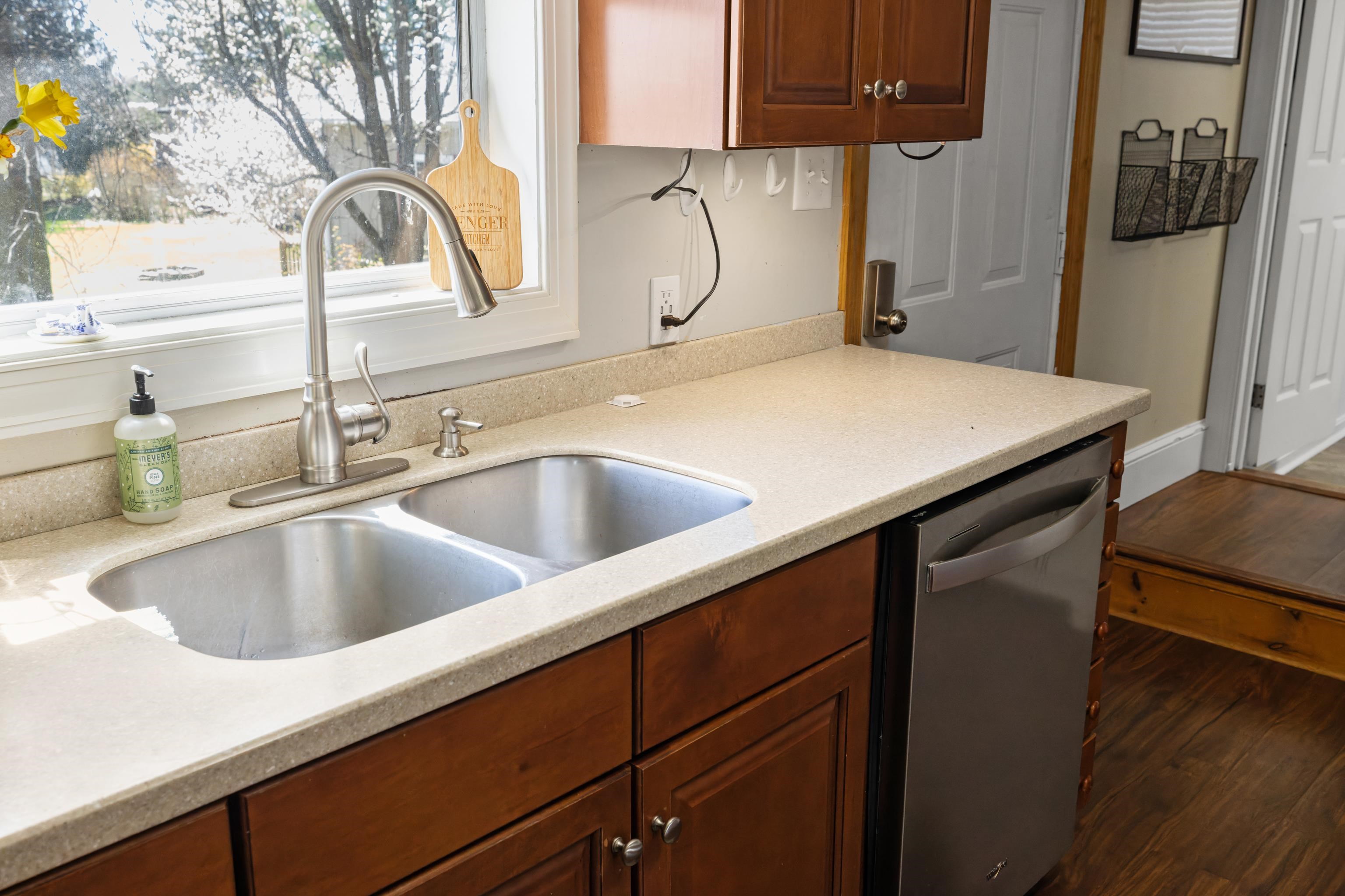 1015 HAMLET DR, ROCKINGHAM, Virginia 22802, 4 Bedrooms Bedrooms, ,2 BathroomsBathrooms,Residential,1015 HAMLET DR,674773 MLS # 674773 1015 HAMLET DR, ROCKINGHAM, Virginia 22802, 4 Bedrooms Bedrooms, ,2 BathroomsBathrooms,Residential,1015 HAMLET DR,674773 MLS # 674773