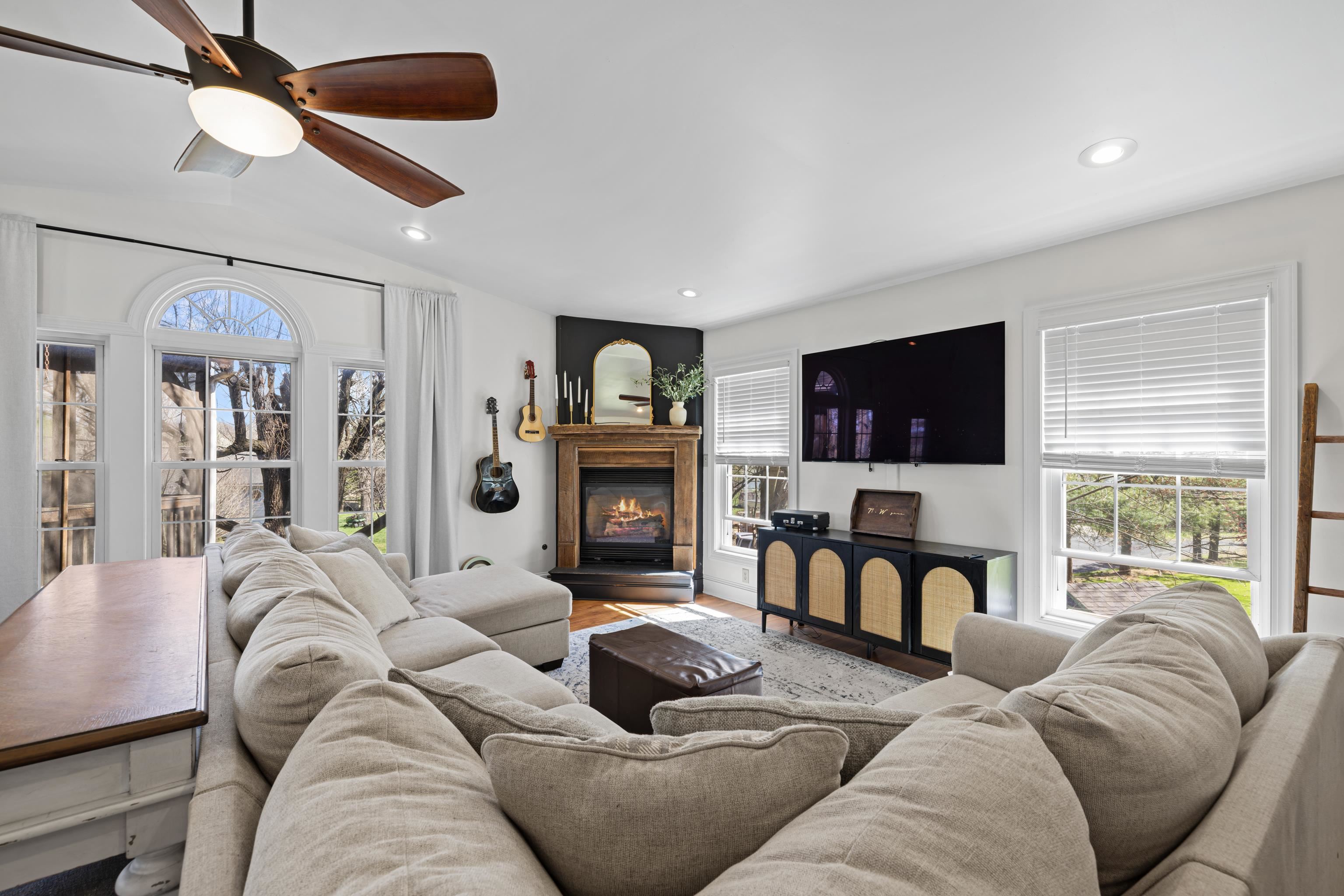 1015 HAMLET DR, ROCKINGHAM, Virginia 22802, 4 Bedrooms Bedrooms, ,2 BathroomsBathrooms,Residential,1015 HAMLET DR,674773 MLS # 674773 1015 HAMLET DR, ROCKINGHAM, Virginia 22802, 4 Bedrooms Bedrooms, ,2 BathroomsBathrooms,Residential,1015 HAMLET DR,674773 MLS # 674773