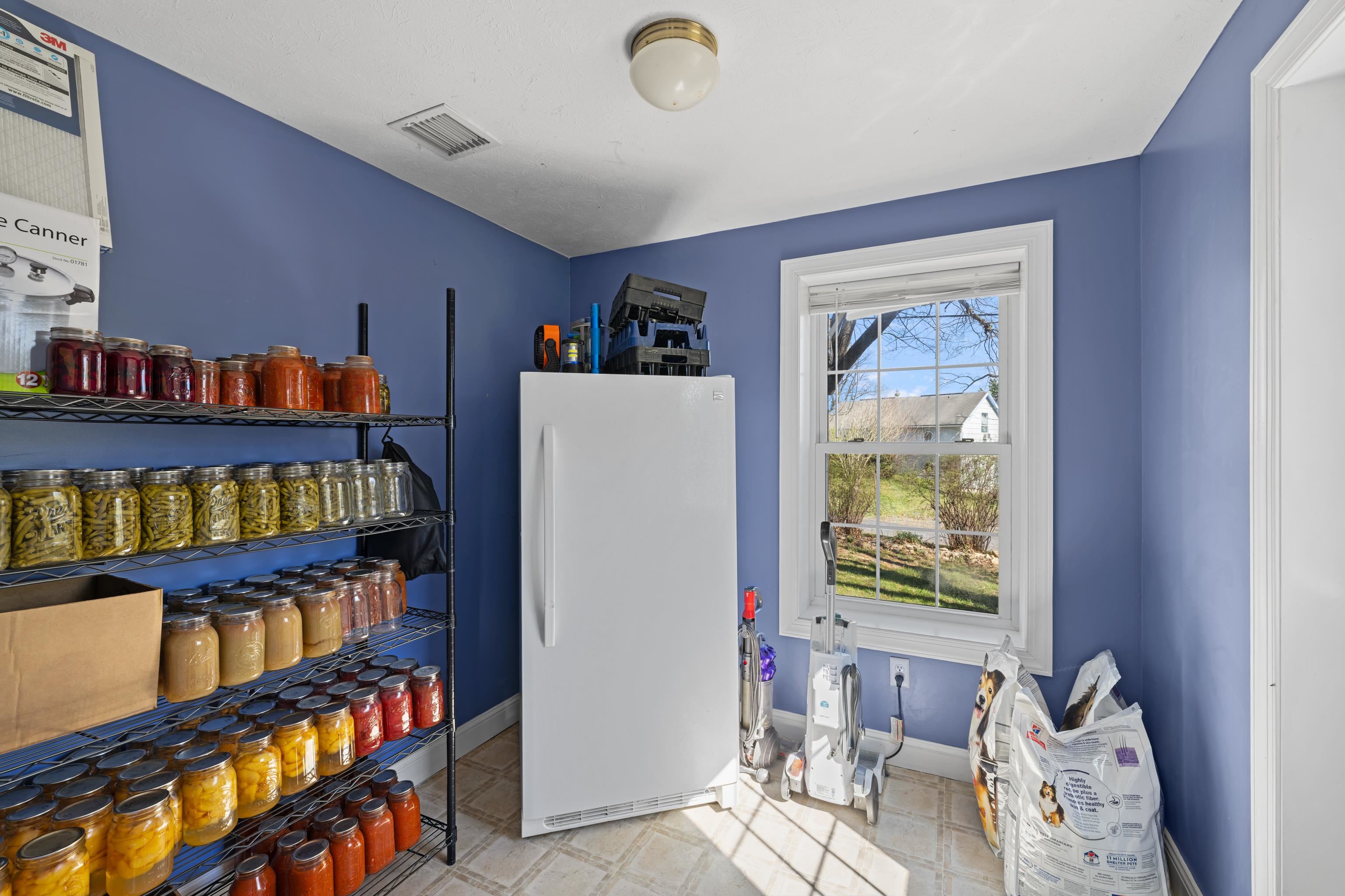 1015 HAMLET DR, ROCKINGHAM, Virginia 22802, 4 Bedrooms Bedrooms, ,2 BathroomsBathrooms,Residential,1015 HAMLET DR,674773 MLS # 674773 1015 HAMLET DR, ROCKINGHAM, Virginia 22802, 4 Bedrooms Bedrooms, ,2 BathroomsBathrooms,Residential,1015 HAMLET DR,674773 MLS # 674773